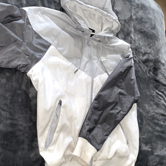 White/Gray NIKE Windbreaker - Picture 3 of 4
